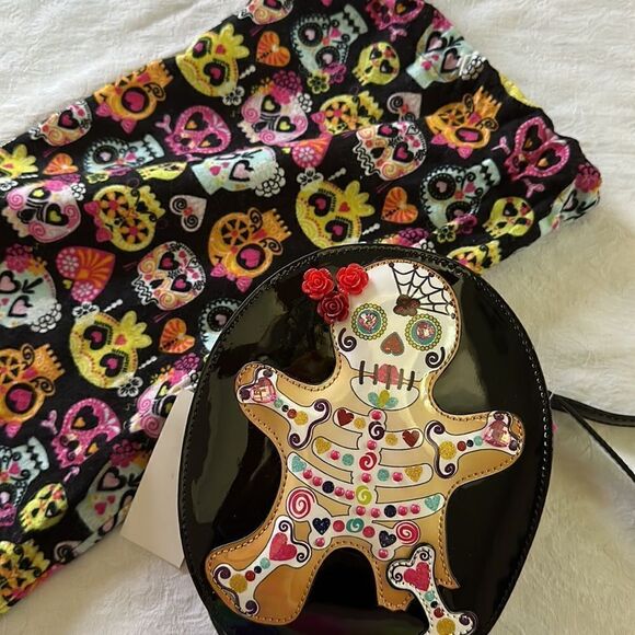 Betsey Johnson Crossbody Handbag Kitsch Sugar Skull Ginger Bread Man Shiny - Picture 2 of 16